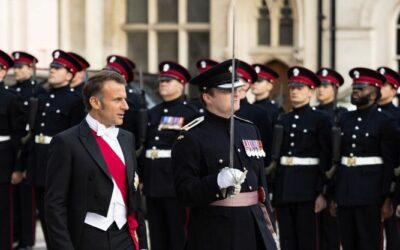 EMMANUEL MACRON OU LA DIPLOMATIE A CONTRE TEMPS